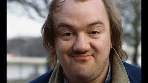 How tall is Mel Smith?